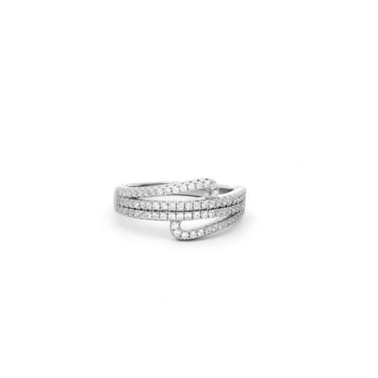 Elegant diamond ring