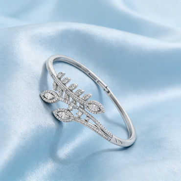 Nature's grace diamond bracelet close