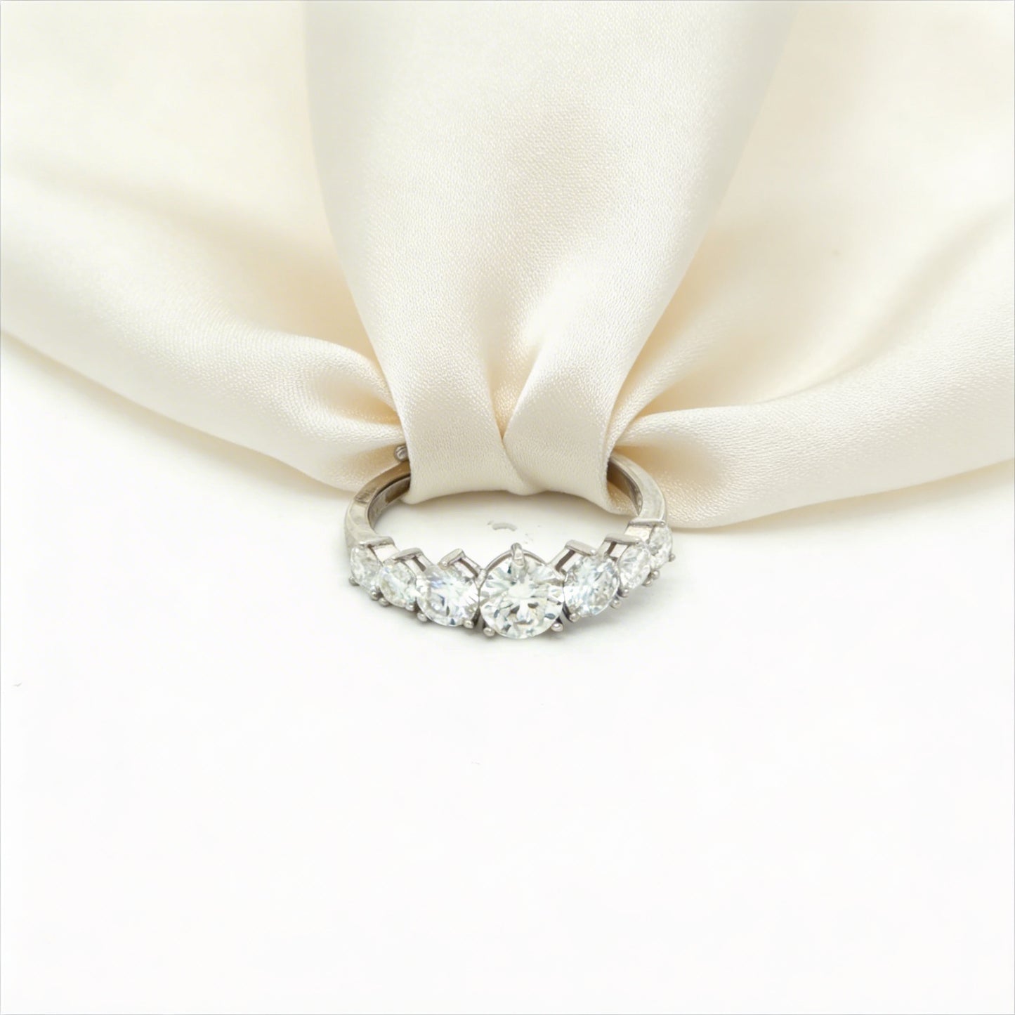 Elegance in diamond and platinum