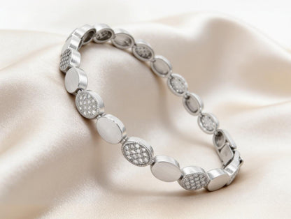 Elegant Silver Oval Link Bracelet
