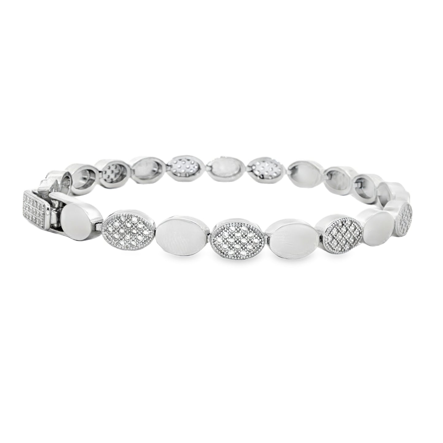 Elegant Silver Oval Link Bracelet