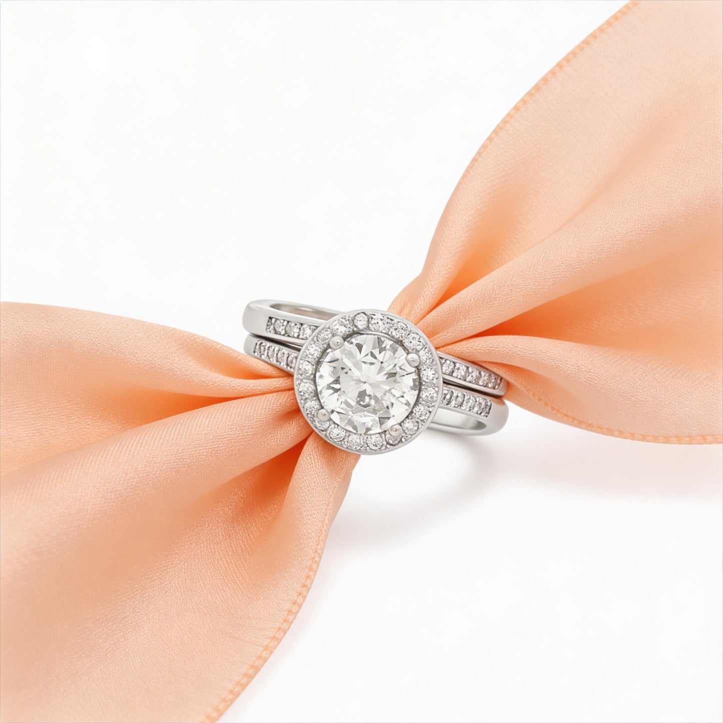 Elegant bridal set with halo diamonds