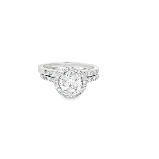 Elegant bridal set with halo diamonds