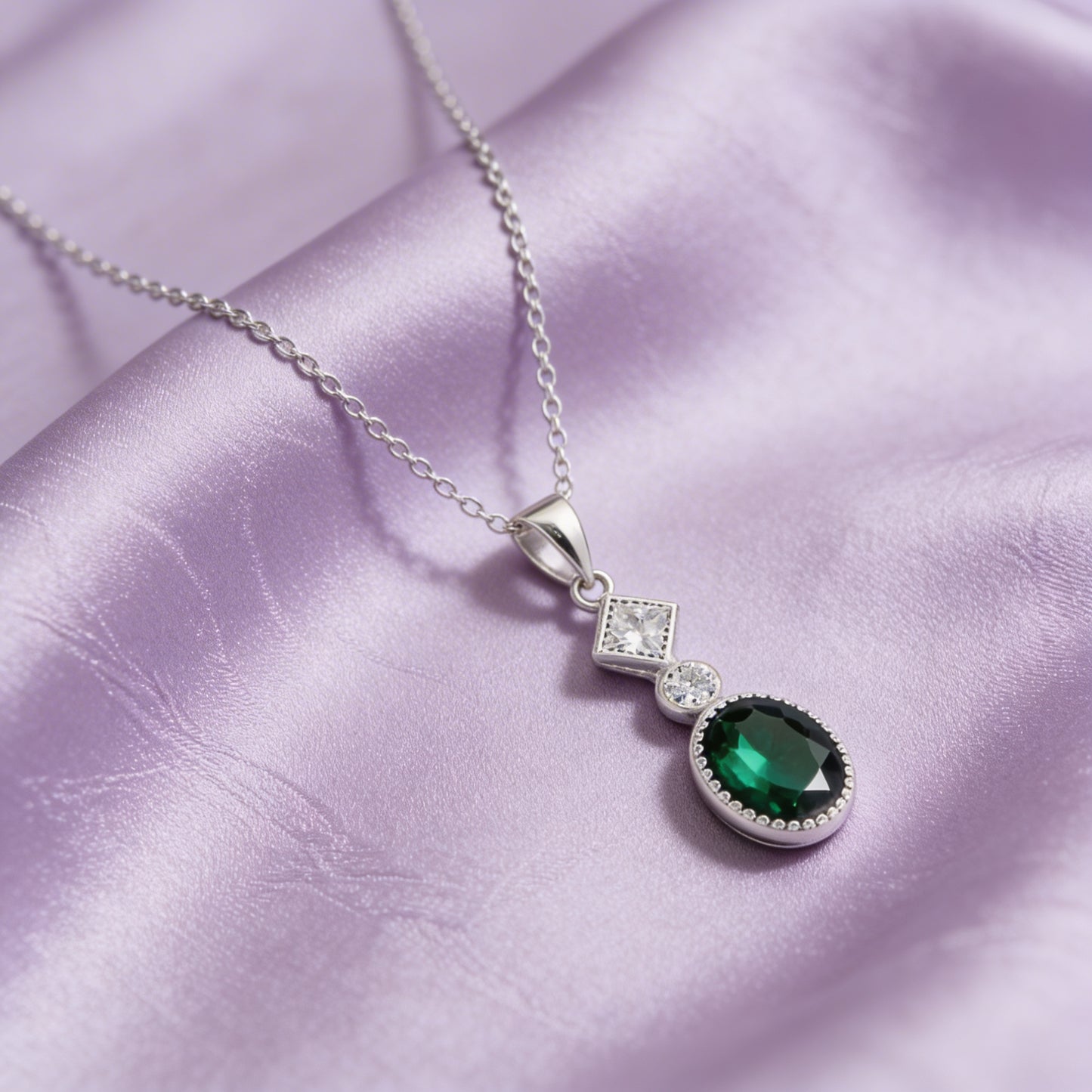 Emerald Elegance Pendant Necklace