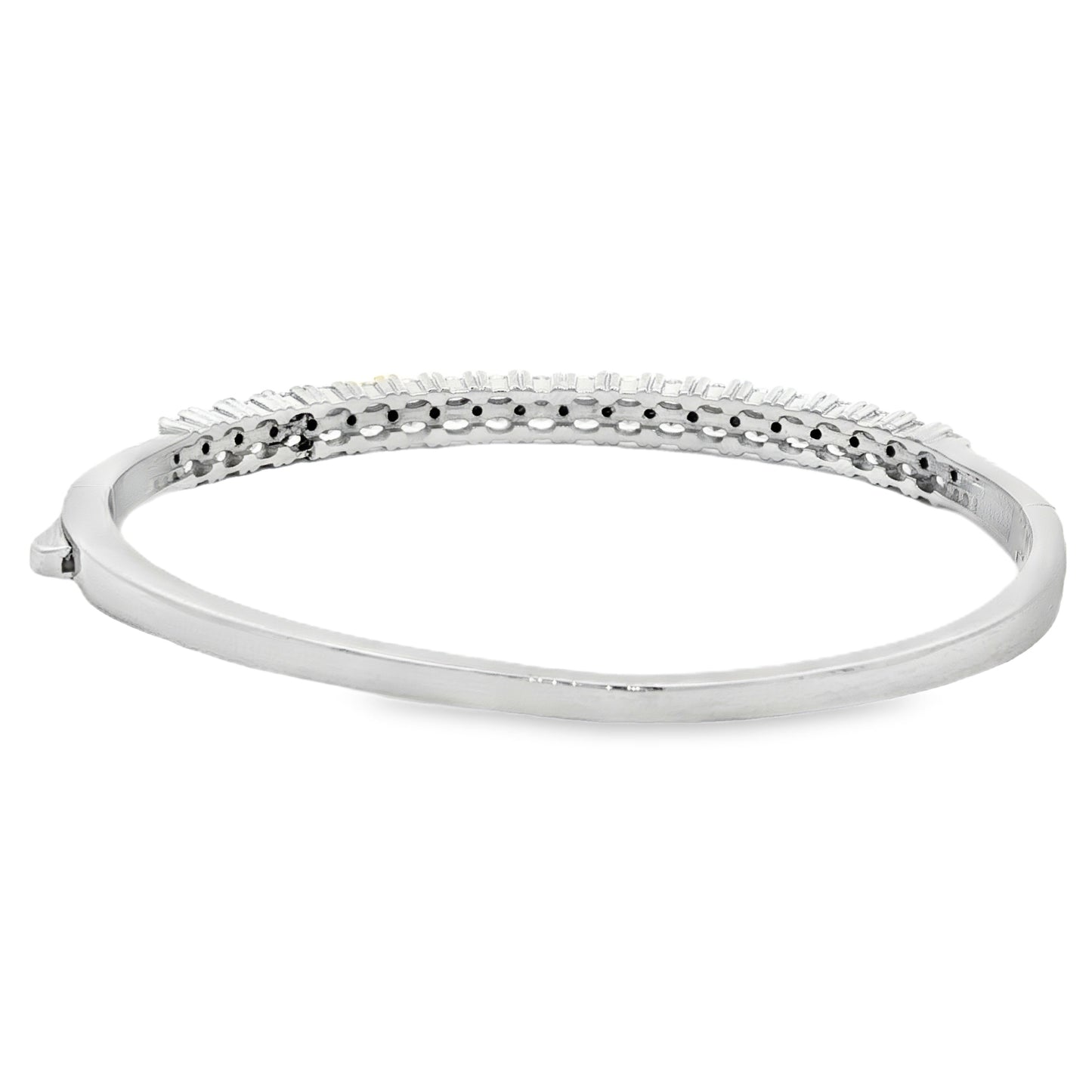 Elegant diamond tennis bangle bracelet
