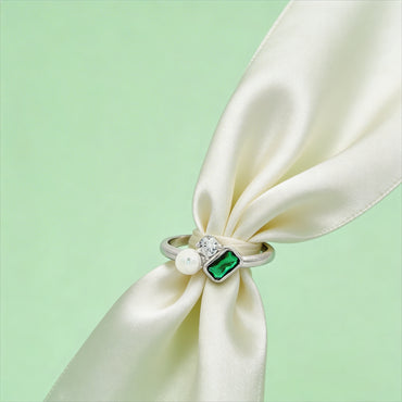 Elegant Emerald Fusion Ring