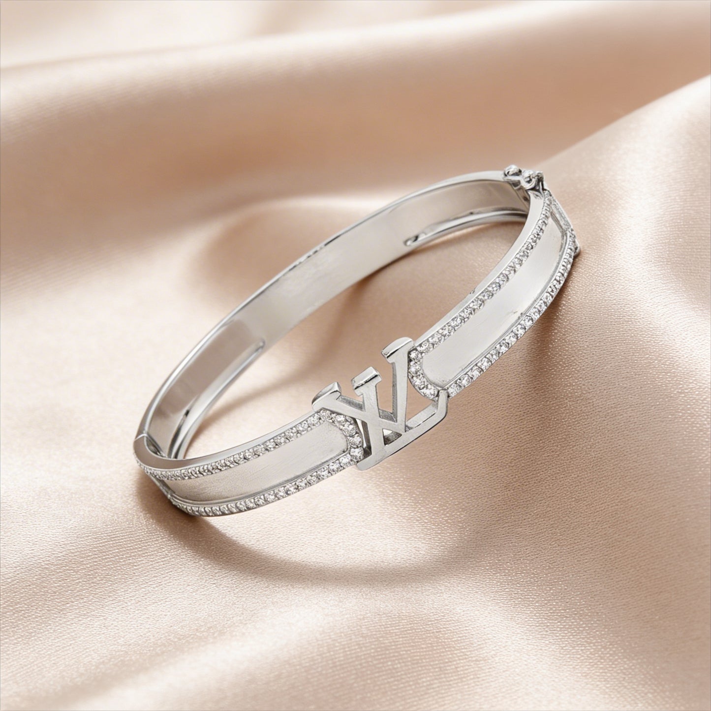 Monarch LV Diamond bracelets