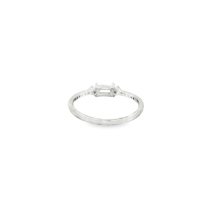 Elegant Solitaire Diamond Ring – Minimal Brilliance