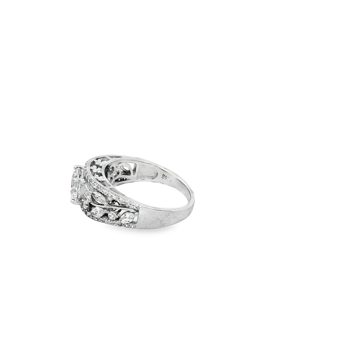 Majestic Bloom Diamond Ring