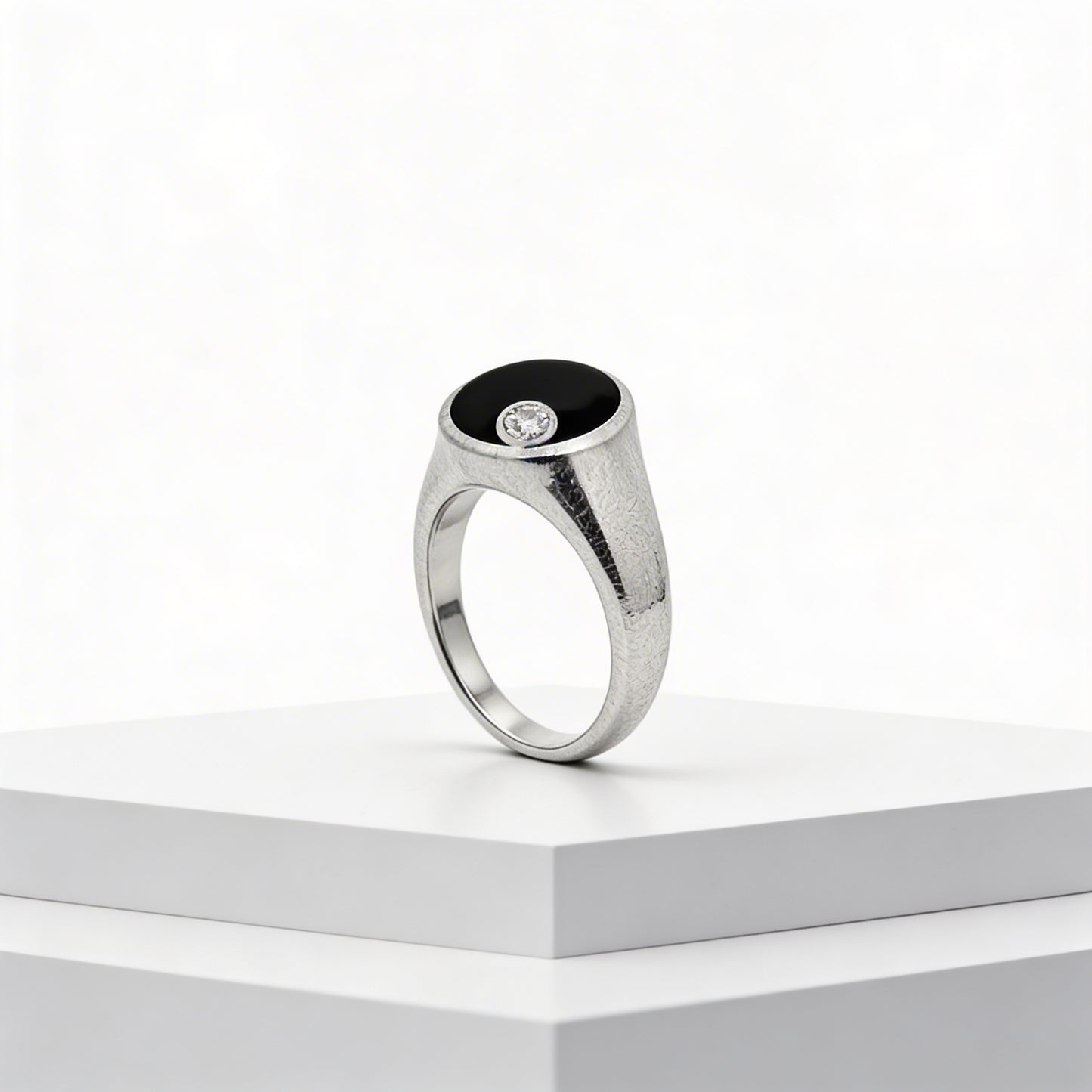 Eclipse Spark Signet Ring