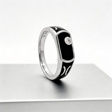 Noir Crest Diamond Ring