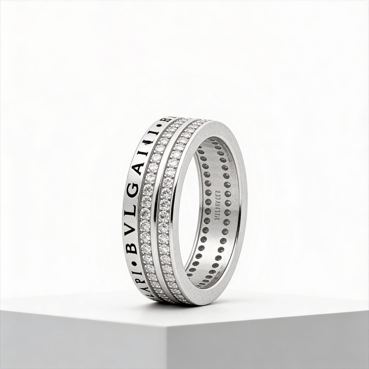 Signature Luxe Diamond Band Ring