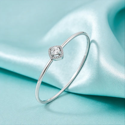 Solitaire Glow Diamond Bracelet