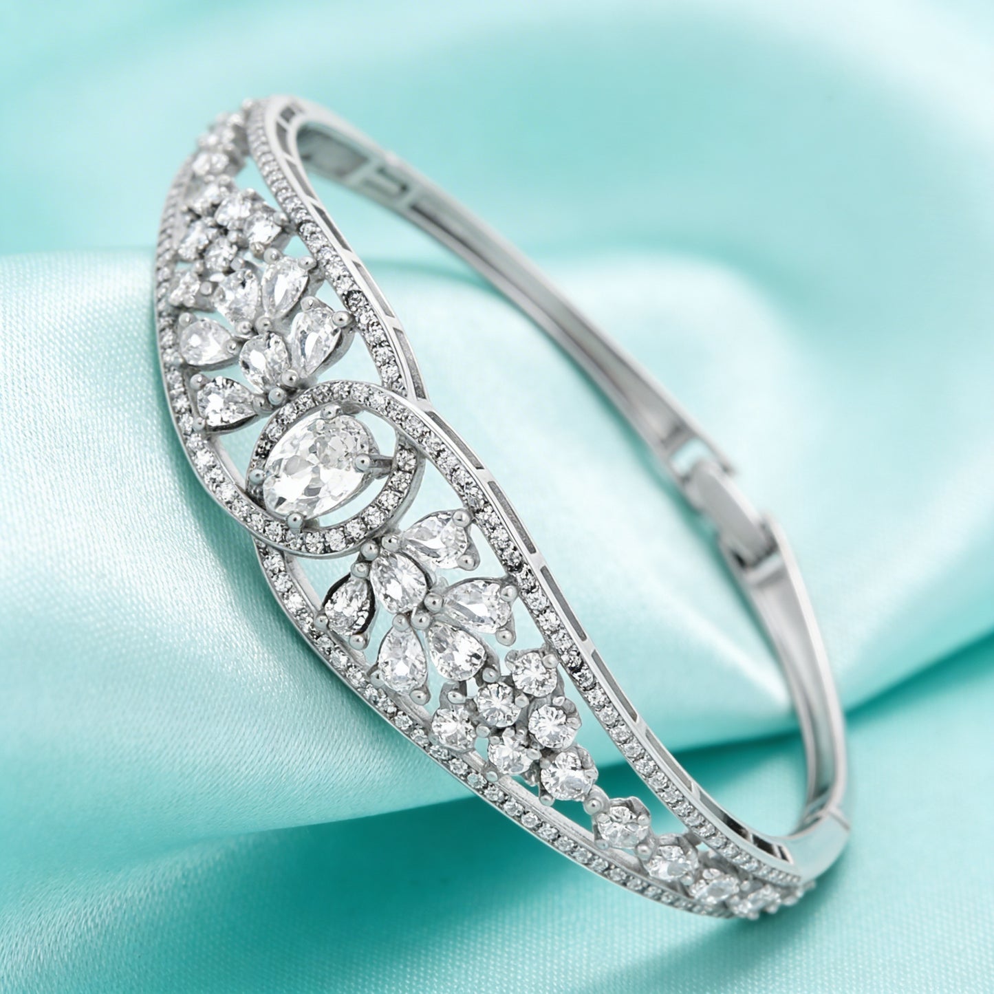 Royal Bloom Diamond Bracelet