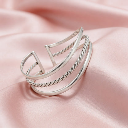 Twist Curve Silver Cuff