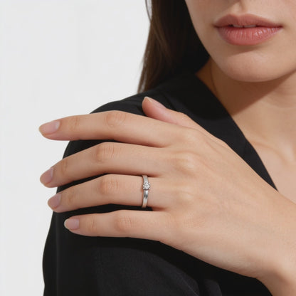 Minimal Solitaire Grace Ring