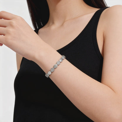 Elegant Silver Oval Link Bracelet