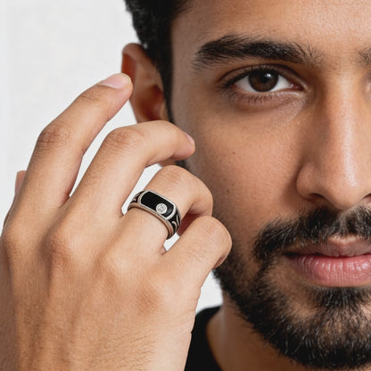 Noir Crest Diamond Ring