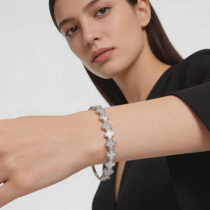 Elegant silver clover bracelet